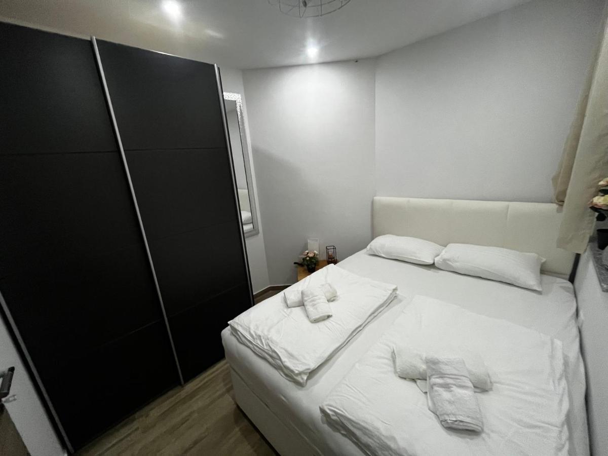 Active Chillax Oasis Apartments Ankaran Eksteriør billede