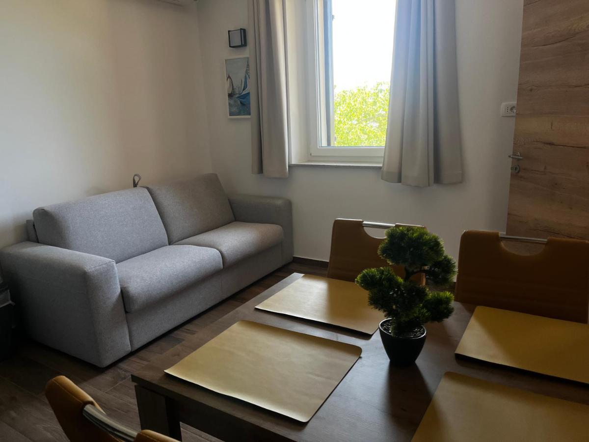 Active Chillax Oasis Apartments Ankaran Eksteriør billede