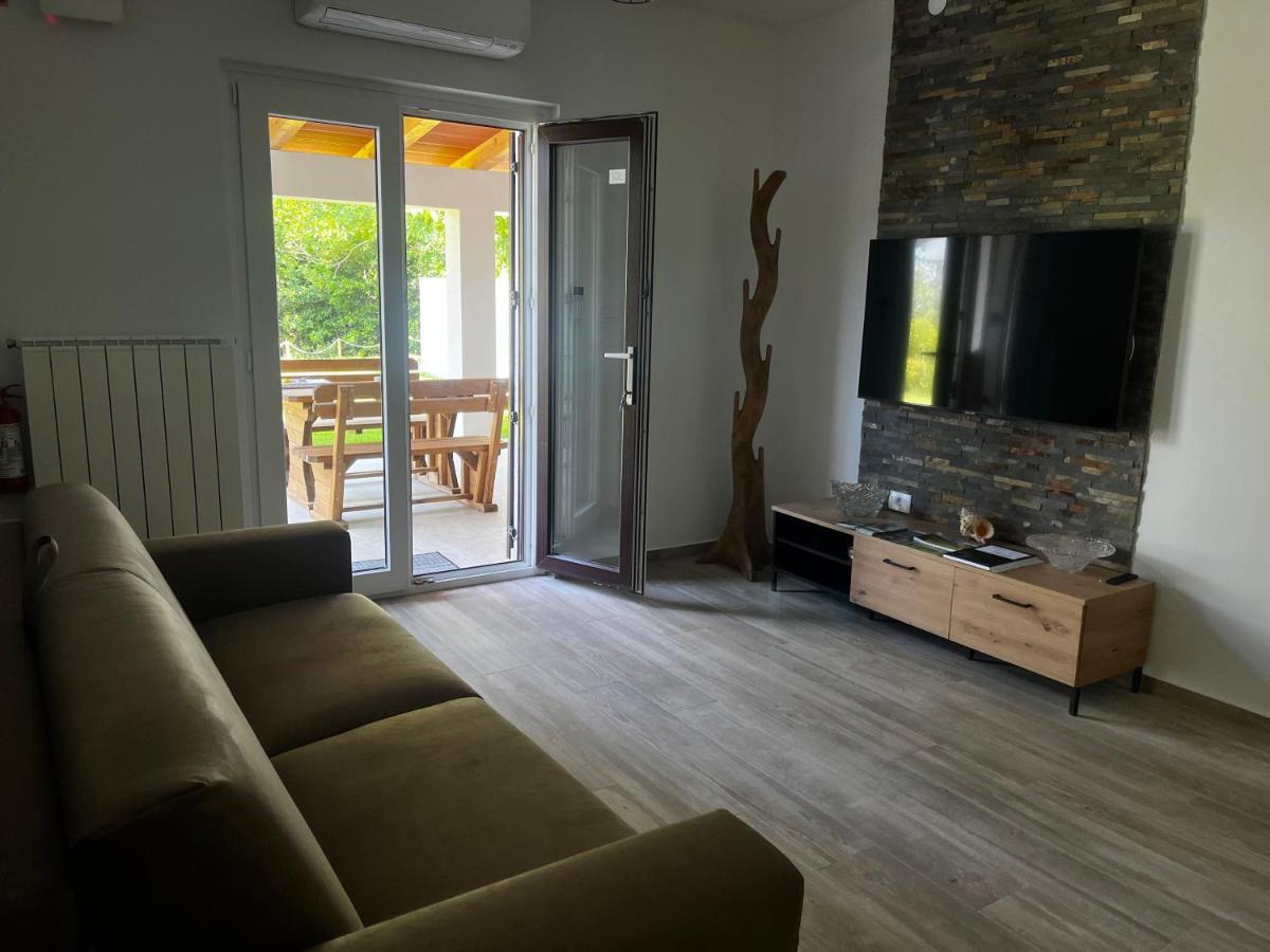 Active Chillax Oasis Apartments Ankaran Eksteriør billede